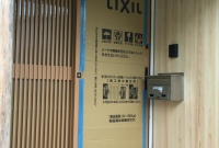 玄関サッシ取り替え